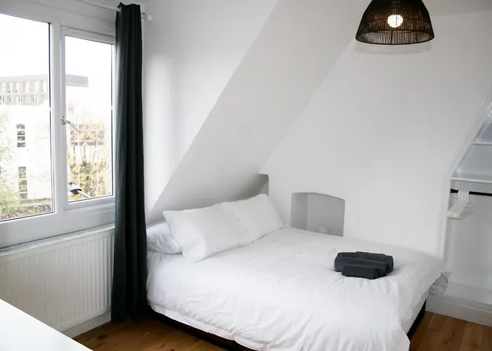 Cosy 3 Bedroom Flat, Hackney Central